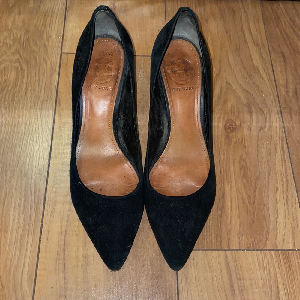 Tory Burch One-Inch Pointed Black Heels in Suede Size US 6.5W